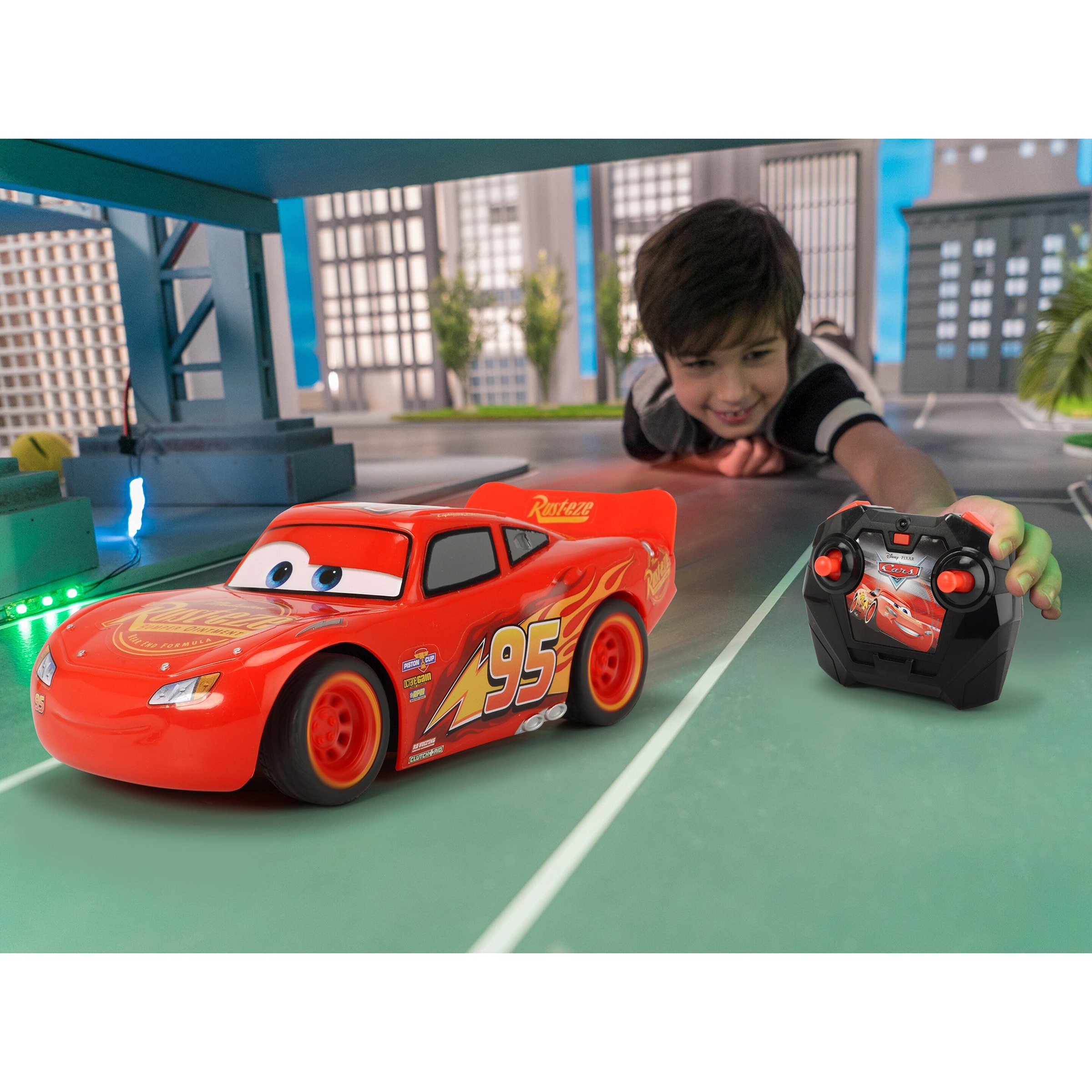 Dickie Toys DISNEY CARS 3 Voiture telecommandee Flash McQueen Turbo Racer