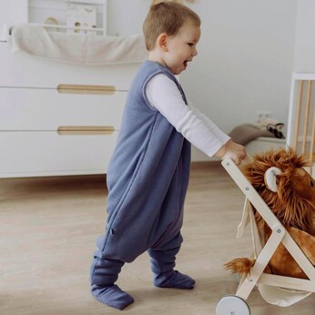 Ganzjahres-Sleepoverall mit Umschlag-Füßchen 2.5 TOG