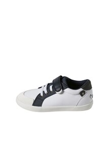 Kinder Sneakers mit Anziehtrick