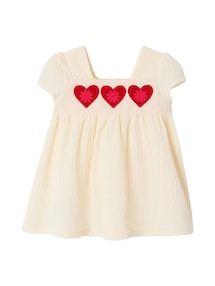 Baby Musselin-Kleid, gehäkelte Passe mit Herzen