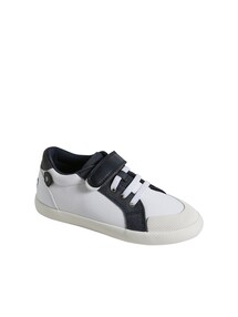 Kinder Sneakers mit Anziehtrick