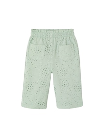 Baby Hose mit Lochstickerei und aufgesetzten Taschen