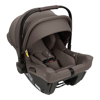 Babyschale PIPA urbn mit integrierter Isofix-Basis
