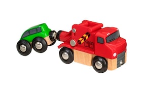 Abschleppwagen mit Auto