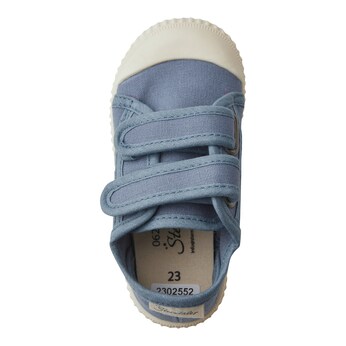 Schuhe mit Klettverschluss