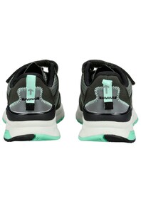 Halbschuhe