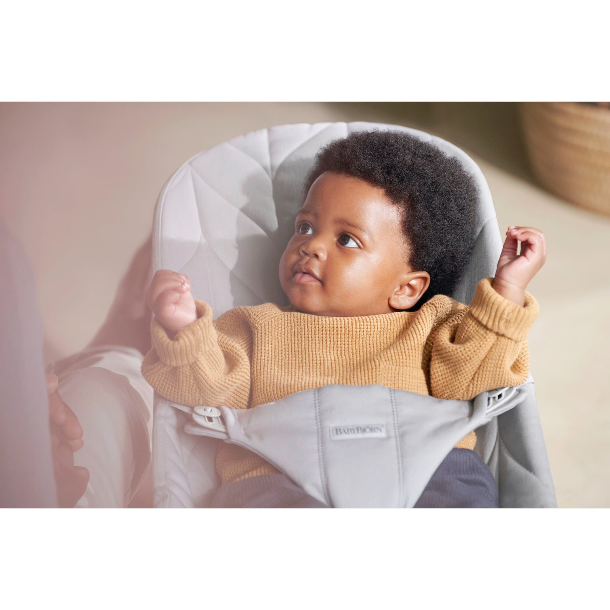 Babybjörn Babywippe Bliss gewebt Blütenblatt