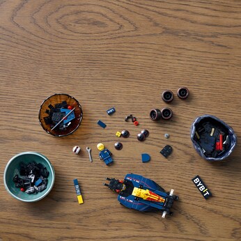 77243 Oracle Red Bull Racing RB20 F1® Rennauto