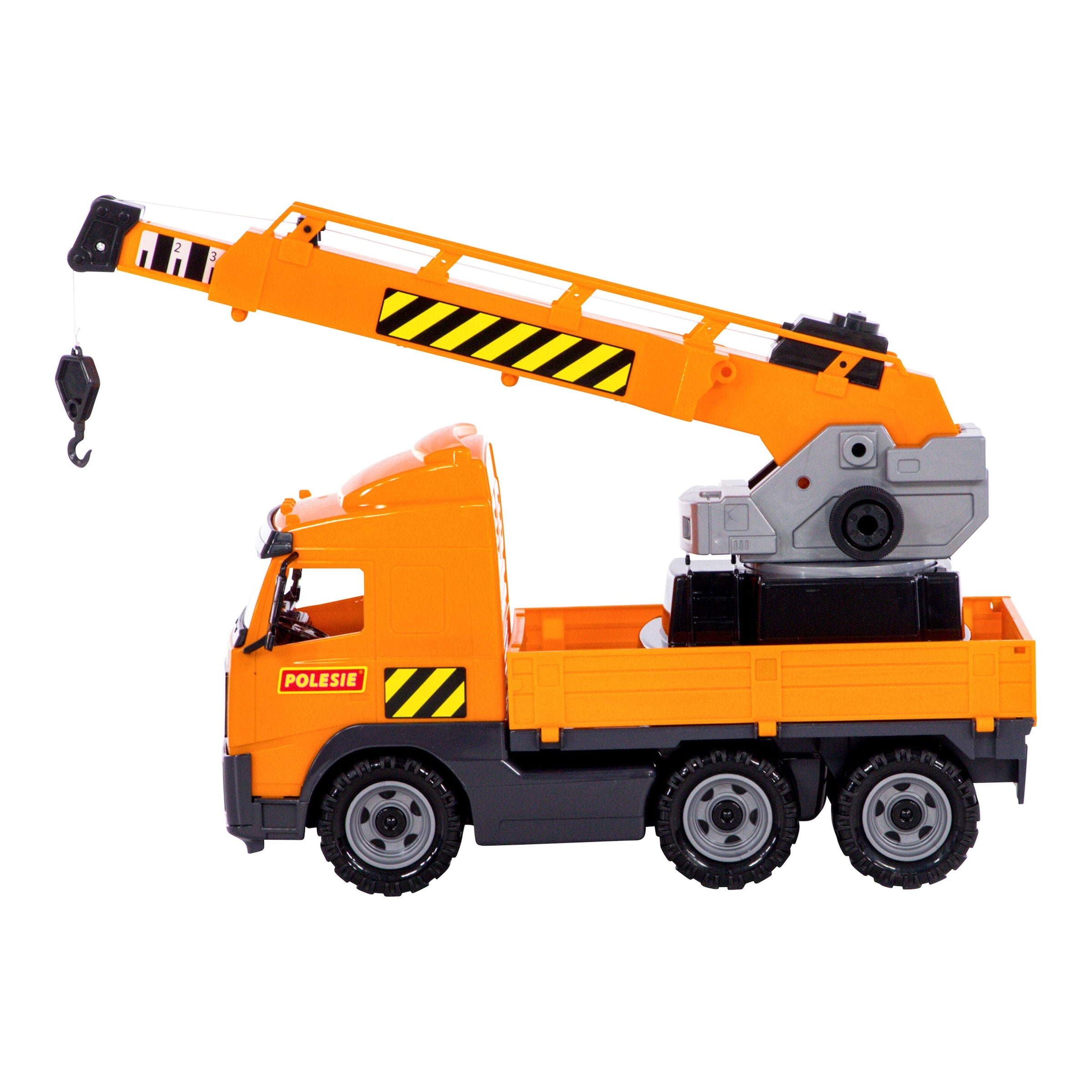 Wader PowerTruck mit Kran auf Wendeplattform