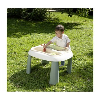 Sand- und Wasserspieltisch