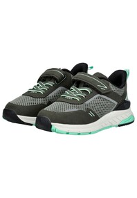 Halbschuhe