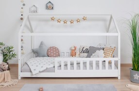 Kinderbett Hausbett "Kay" 120x200 Kiefer weiß für Jungen & Mädchen, inkl. Rolllattenrost, Rausfallschutz variabel, Montessori Bett weiß aus Kiefer Massivholz