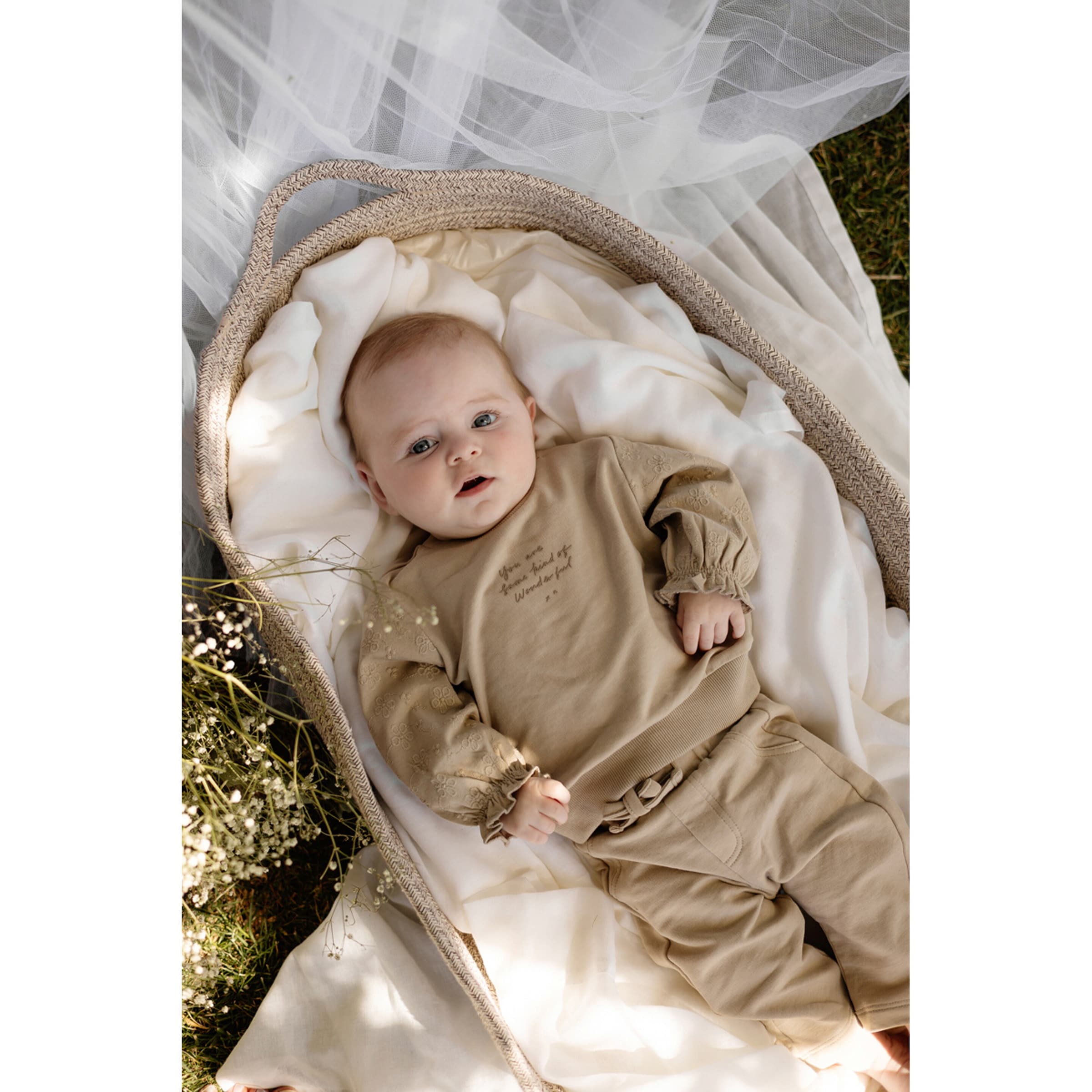 Thumbnail - Levv Sweatshirt Blumenstickerei