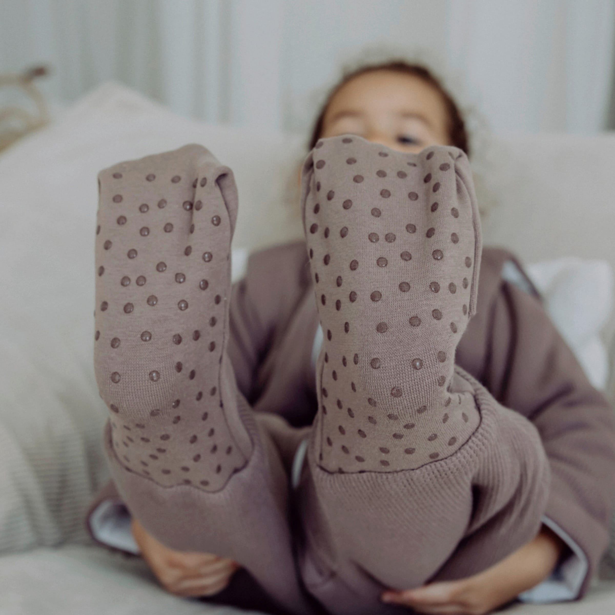 Thumbnail - Emma & Noah Winter-Sleepoverall Essential mit abnehmbaren Ärmeln und Umschlag-Füßchen 3.5 TOG