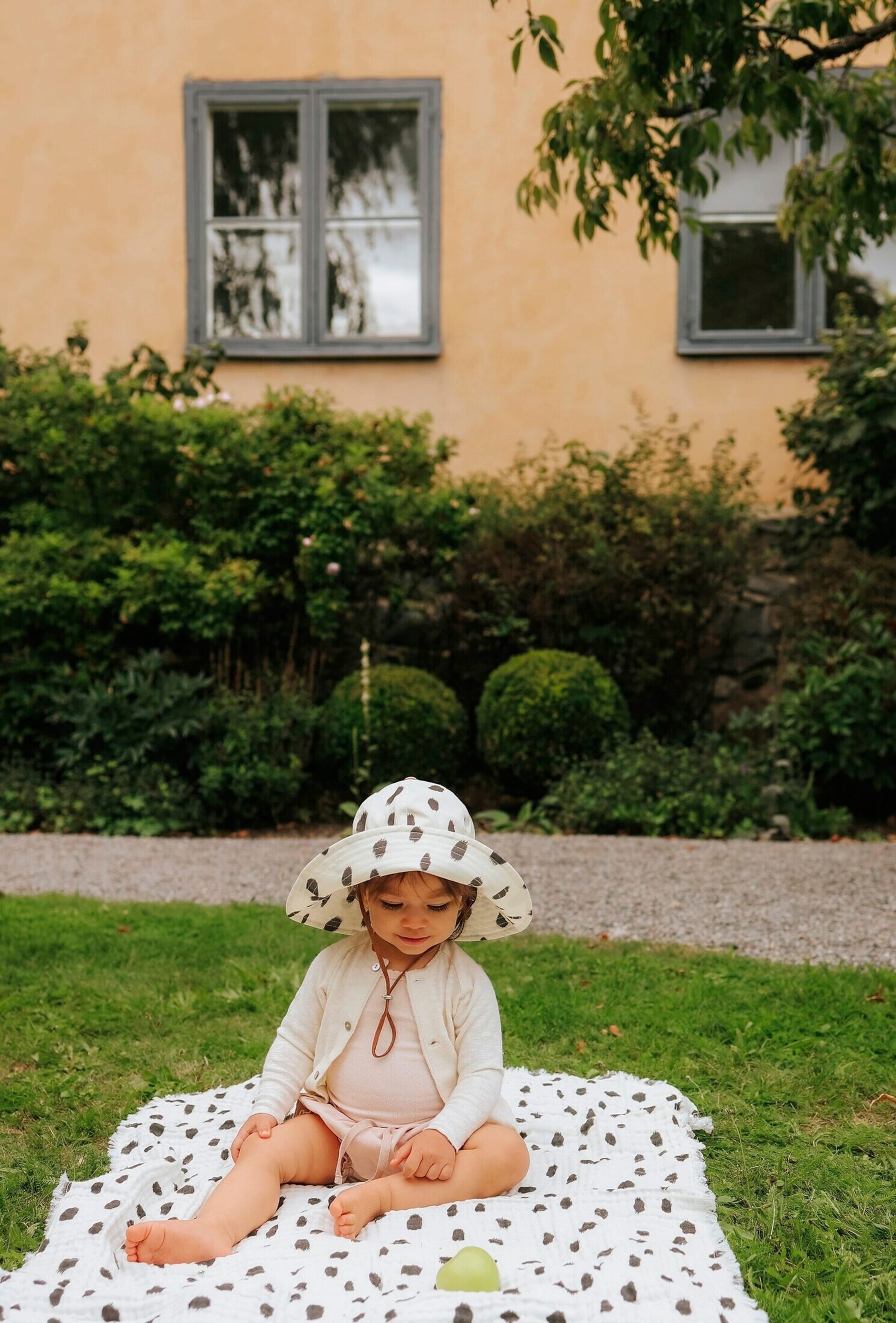 Thumbnail - Elodie Elodie Sonnenhut - Dalmatian Dots Grande