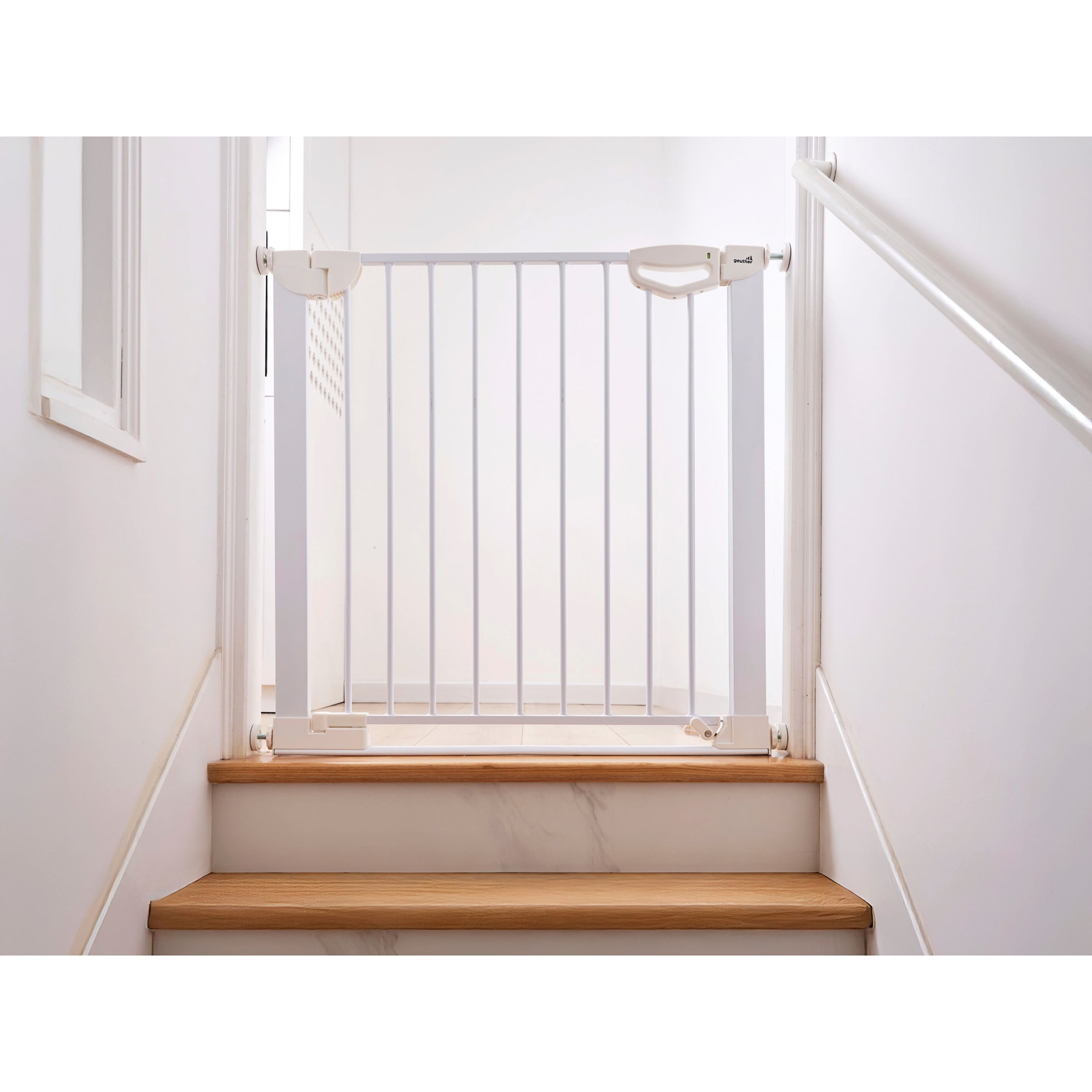 Geuther Tür- & Treppenschutzgitter Easylock mit Flatstep 97-104cm