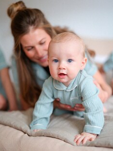 Capsule Bonne nuit: Baby Schlafanzug aus Musselin