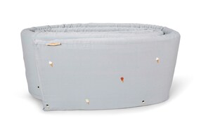 Bettumrandung – Cool Summer Stickerei – Pearl Blue