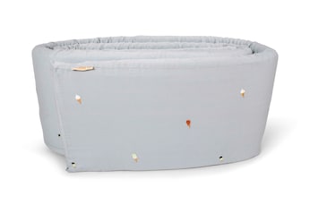 Bettumrandung – Cool Summer Stickerei – Pearl Blue