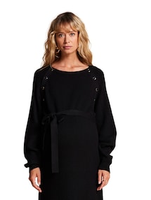 Strickkleid mit Gürtel für die Schwangerschaft