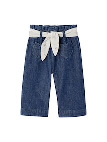 Weite Baby Jeans mit Stoffgürtel