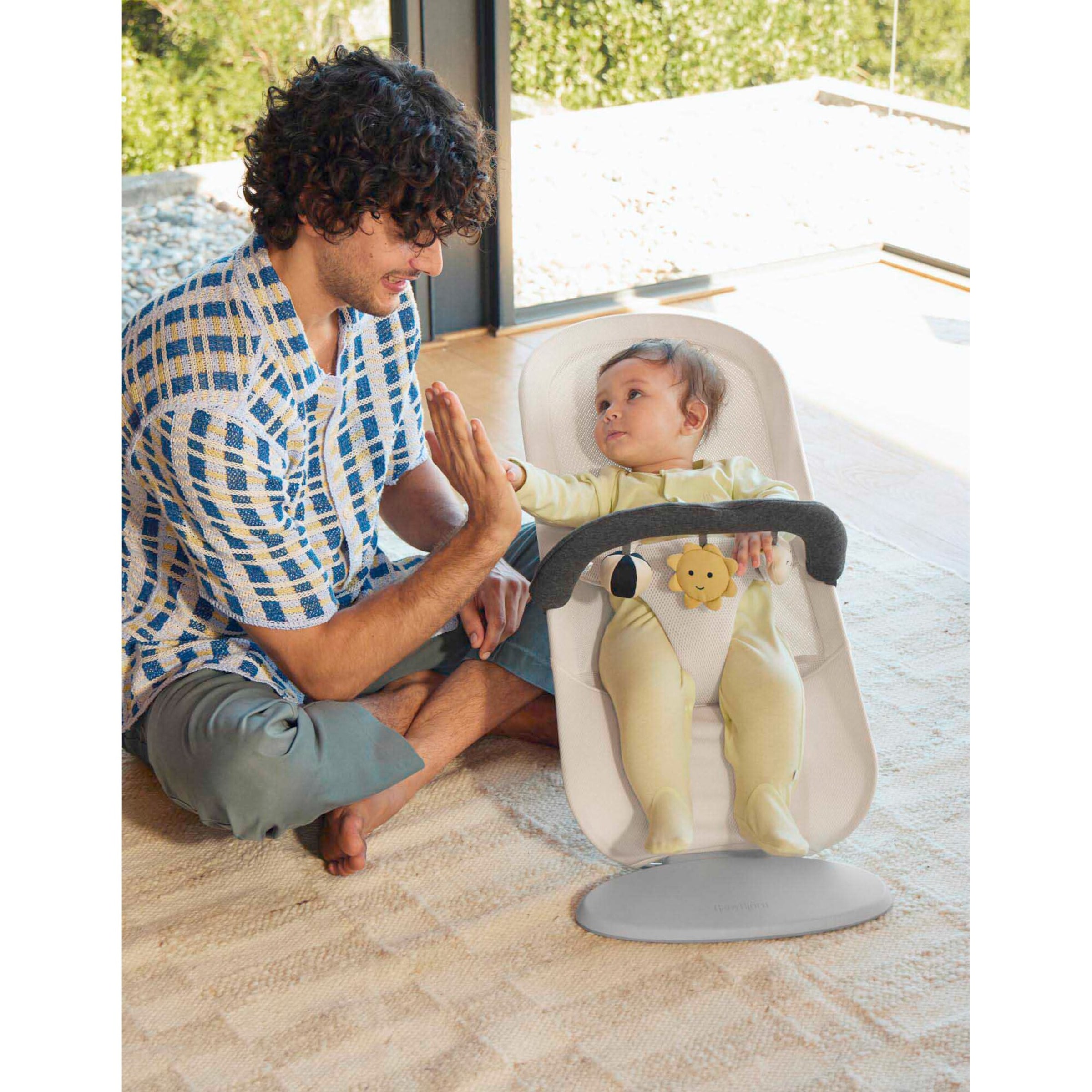 Babybjörn Babywippe Begin Mesh