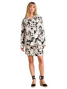 Set für Schwangerschaft und Stillzeit: Bluse & Shorts mit Blumenprint