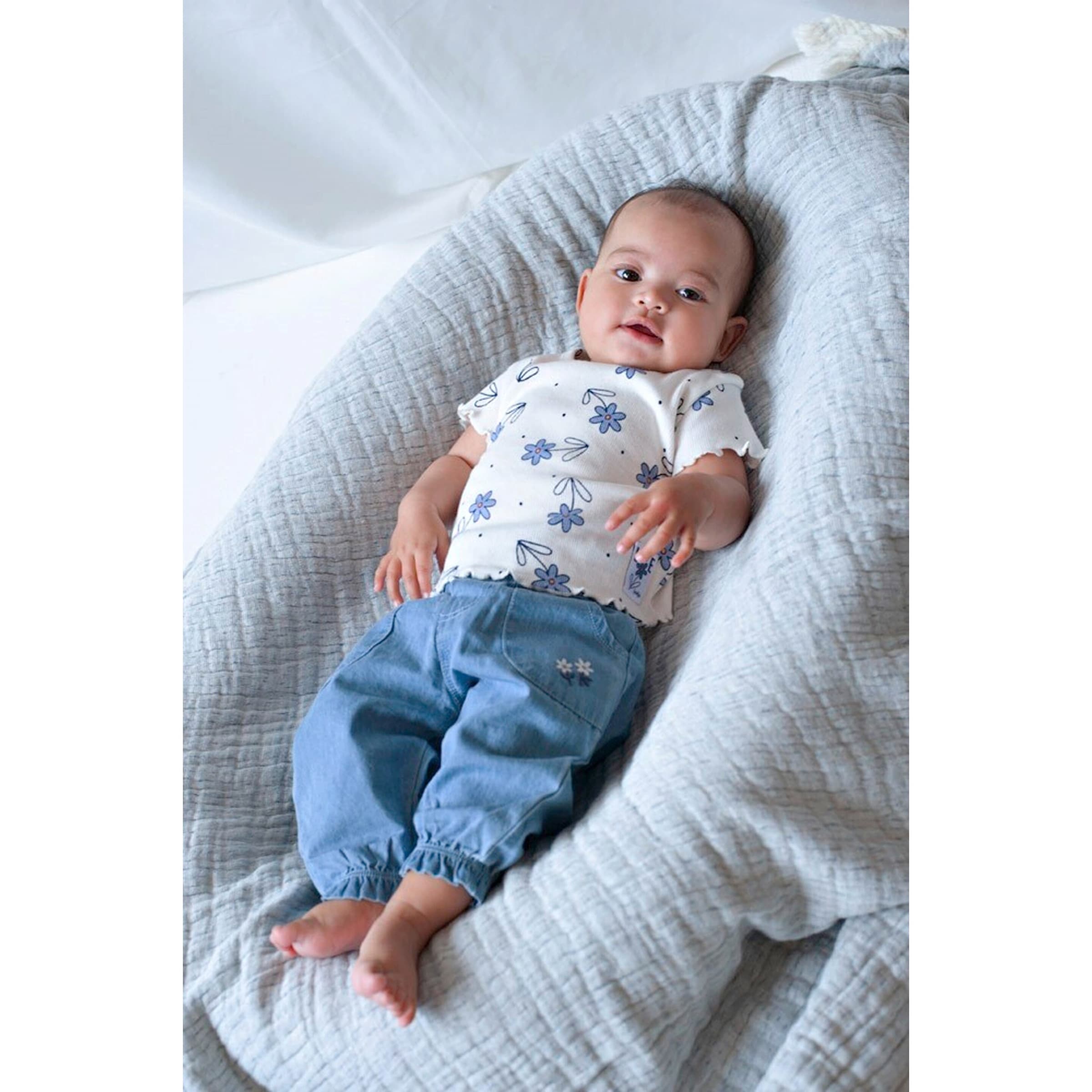 Jeans Blumen Rüschen