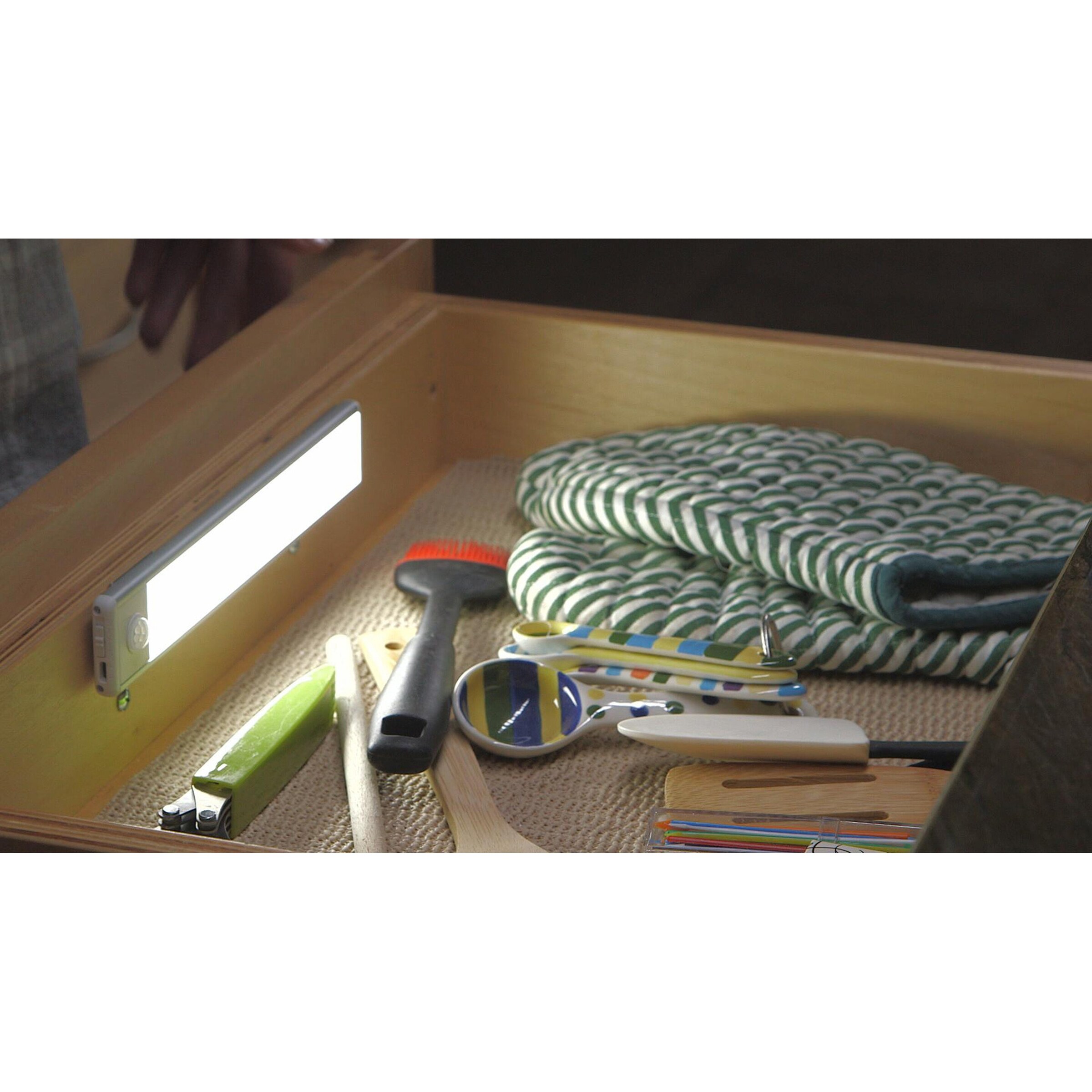 Magnetische Power-LED-Leiste mit Bewegungssensor "HandyLux SlimBright"