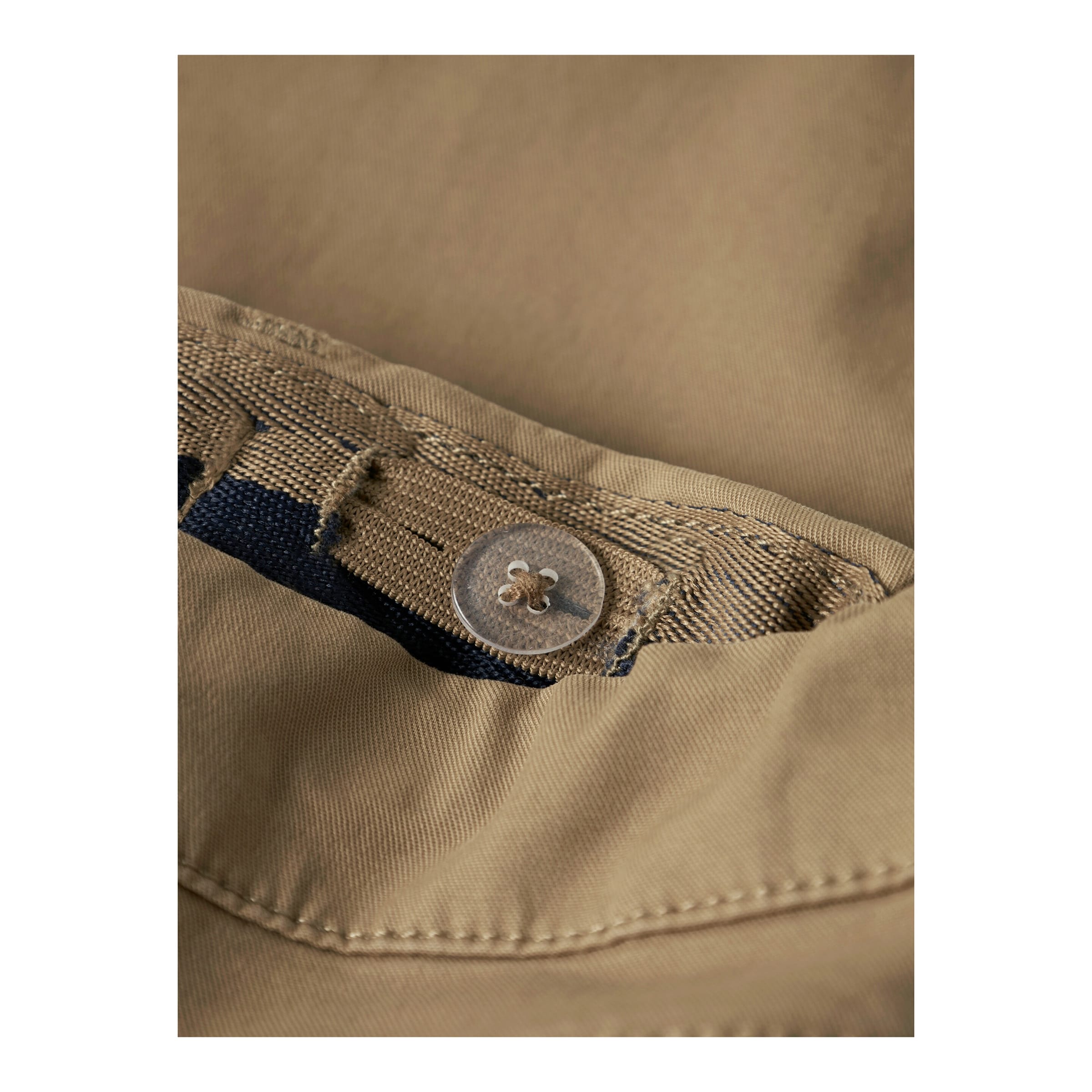 Cargo-Hose mit Worker-Details