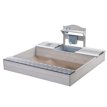 Sandkasten mit Matschküche  