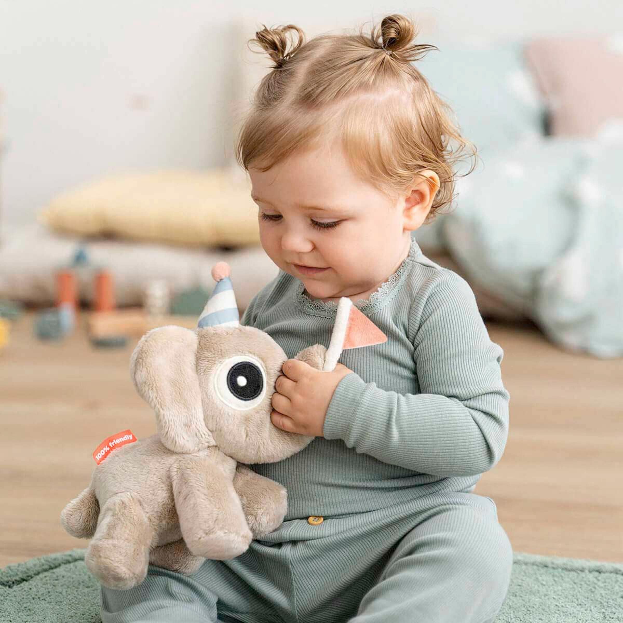 Done By Deer Kuscheltier Geschenkbox Elefant Elphee 24cm