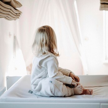 Ganzjahres-Sleepoverall mit Umschlag-Füßchen 2.5 TOG