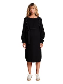 Strickkleid mit Gürtel für die Schwangerschaft