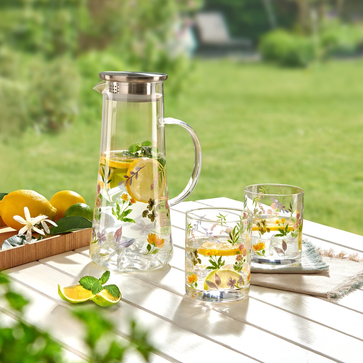 blomus Carafe à eau -HYDRA- | Carafe en verre 500 ml avec couvercle en liège | Pichet à eau couleur fumée | 8B x 21H cm