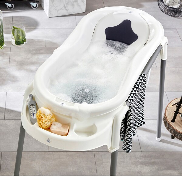 Cangaroo Baby Badewanne Bär 100 cm 2138, Wasserablauf, Antirutschmatte,  Ablage grau bei Marktkauf online bestellen