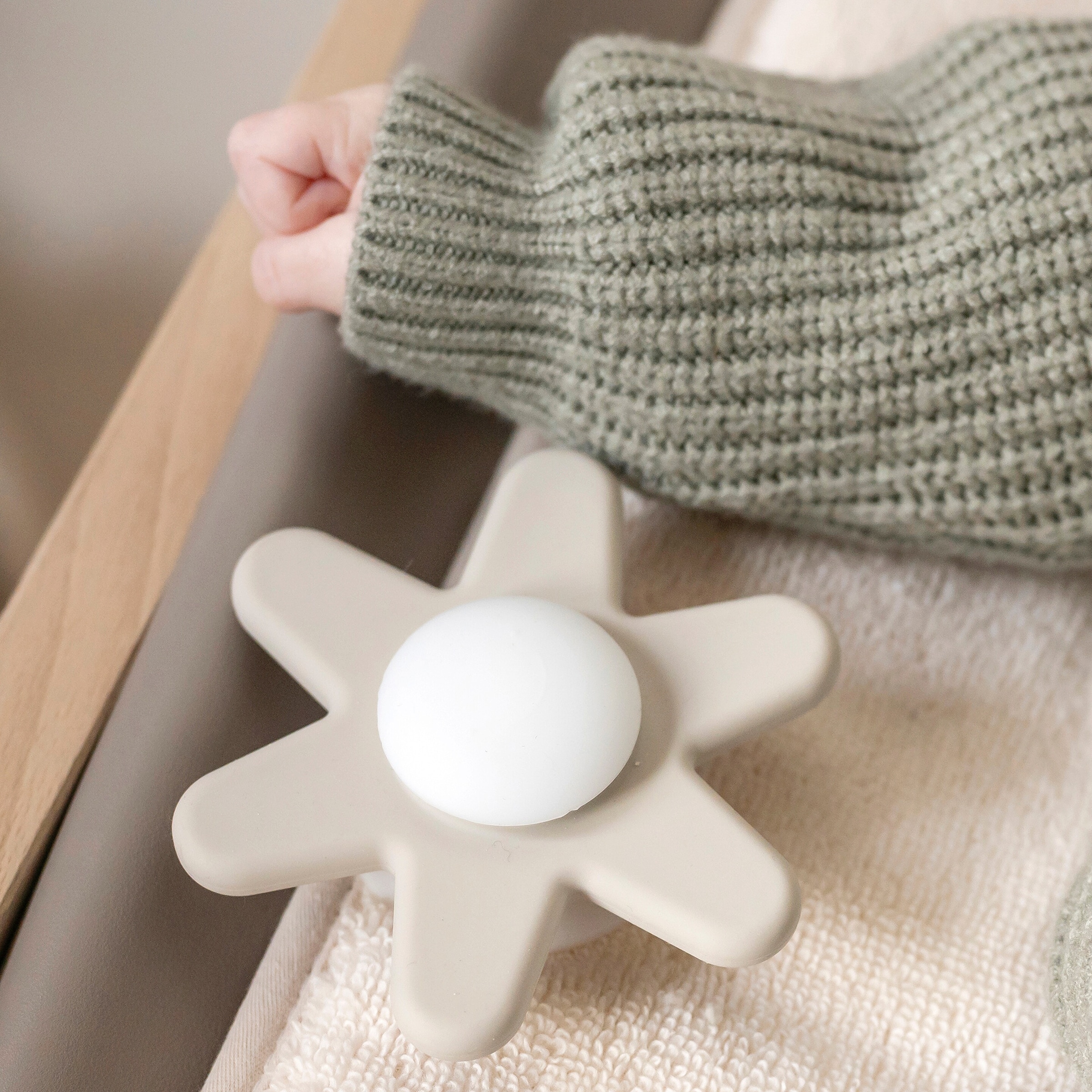 Nattou Badespielzeug Spinner Blume