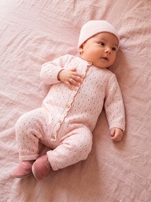 Baby-Set mit Strickoverall und Mütze