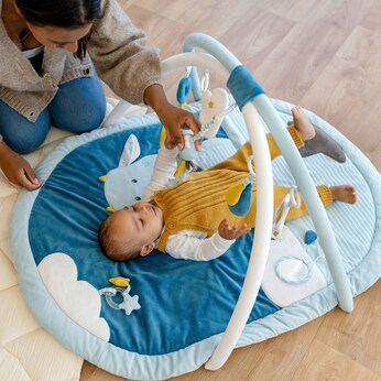 Spielbogen mit 3-D-Activity-Decke Little Castle