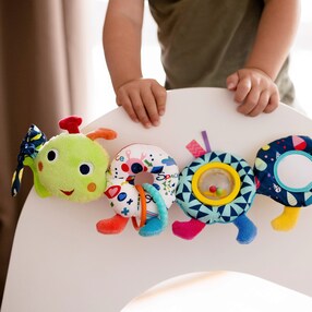 Kinderwagenkette Raupe Color Friends